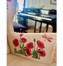 Unikatowe fotele w Galerii o Smaku Kawy INTERPIANO